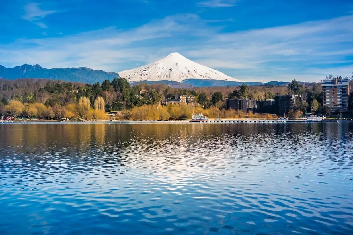 Villarrica_volcano_Pucon_Chile